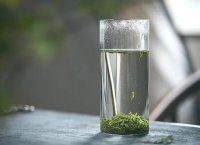 中國(guó)茶葉的三大類： 綠茶、紅茶、烏龍茶