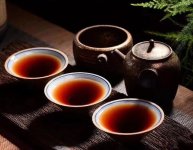 普洱生茶是當(dāng)年的好還是陳年的好？